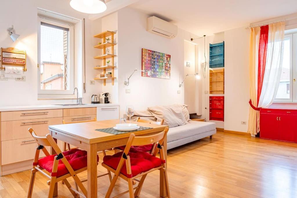Appartamento Guest Planet - Grazioso Bilocale Bande Nere M1 Milano Esterno foto
